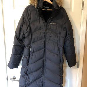 Marmot 700 Fill Down Full Length Ladies Coat. Dark Slate. Removable hood.